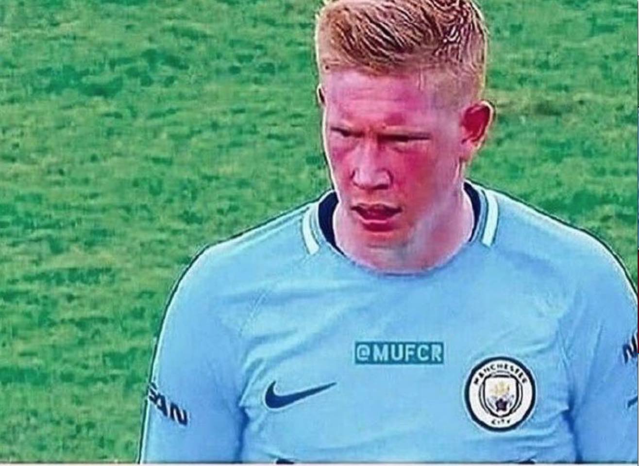 足球欧洲金童奖结果揭晓，新科得主含泪发声