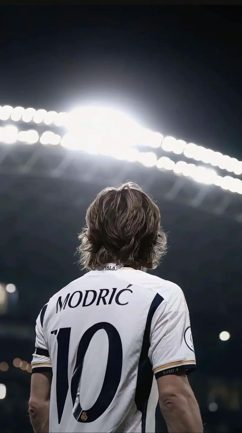 法兰克福主帅：输球确实难受，但比结果更重要的是重建信心