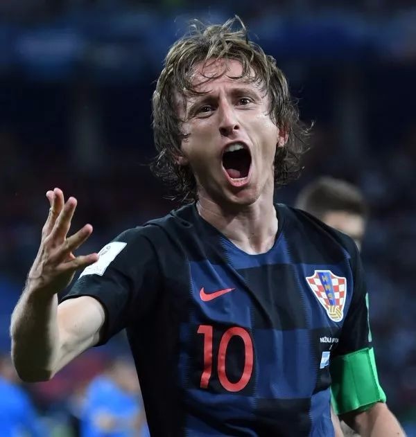 罗体：罗马希望先租后买签法比奥-席尔瓦，狼队要1500万欧