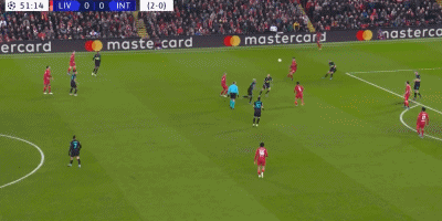 巴特萨基还没来不及走到替补席跟教练击掌普利西奇就完成了进球！